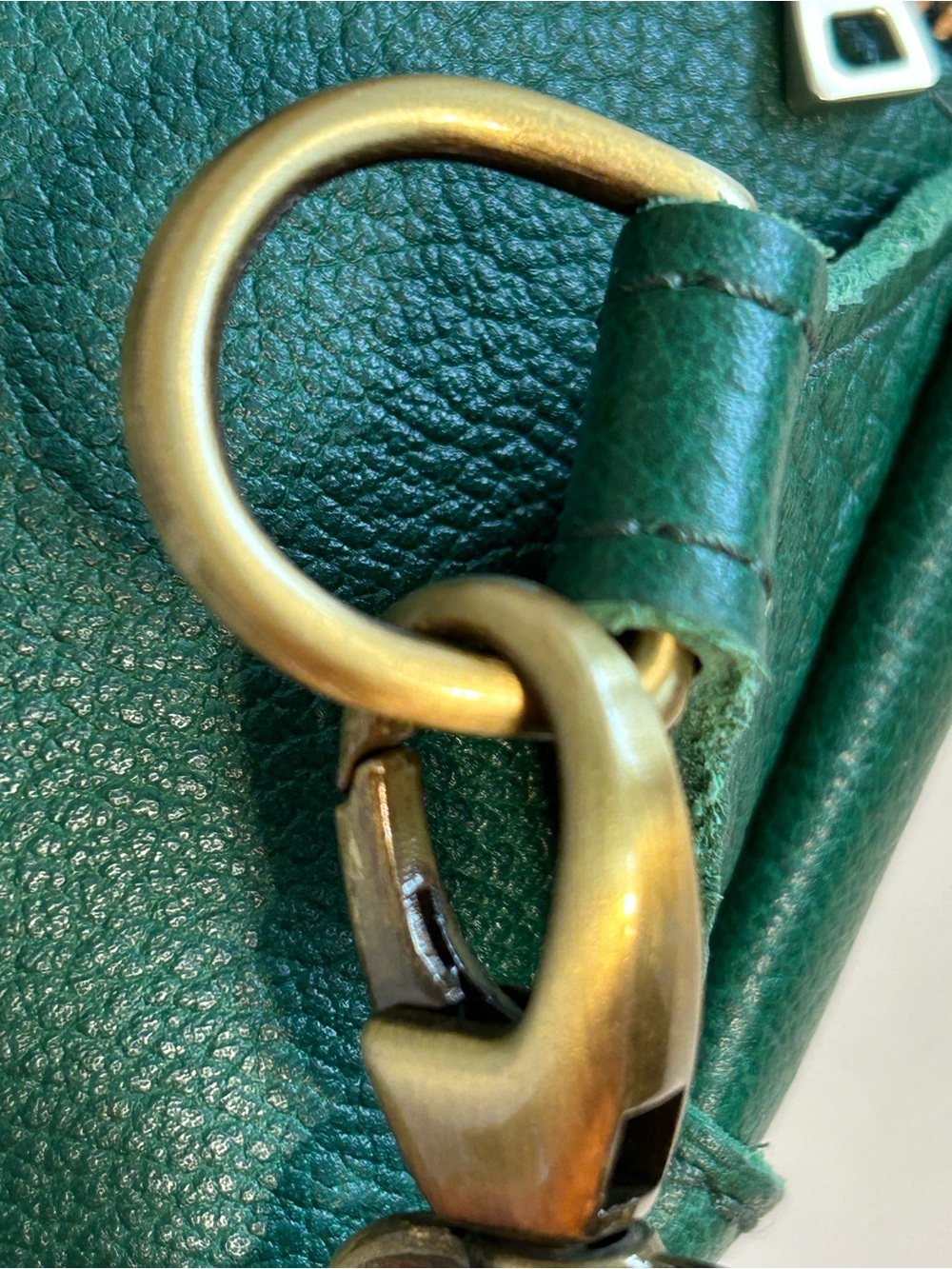 Portland Leather Scarlet Sling Bag in Bacalar - Picture 12 of 16